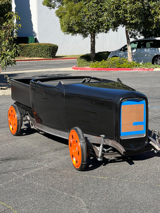Zipper 32 Roadster Pickup Roller